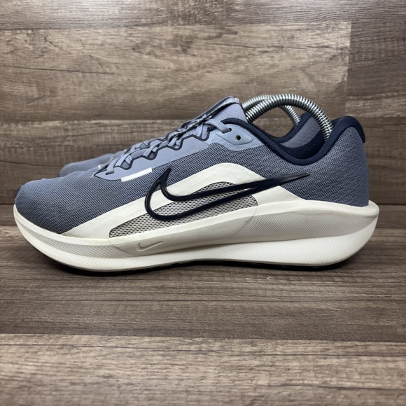 Nike Downshifter 13 Blue Mens US Size 9.5 EUR 43 FD6454-401 Running Shoes - Picture 4 of 10